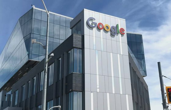 Ogromne przychody, niski podatek w Polsce. Szef WP krytykuje Facebooka i Google