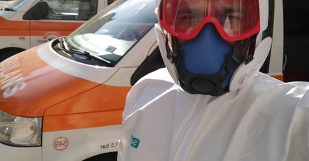 Koronawirus na Śląsku. Ratownicy w wymazobusach mają pełne ręce roboty. "Działamy na najwyższych obrotach"