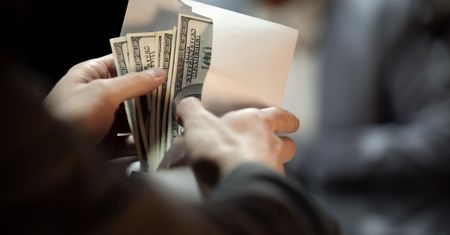 Kontrakty rządowe dla USA w Polsce realizują nawet jednoosobowe podmioty gospodarcze