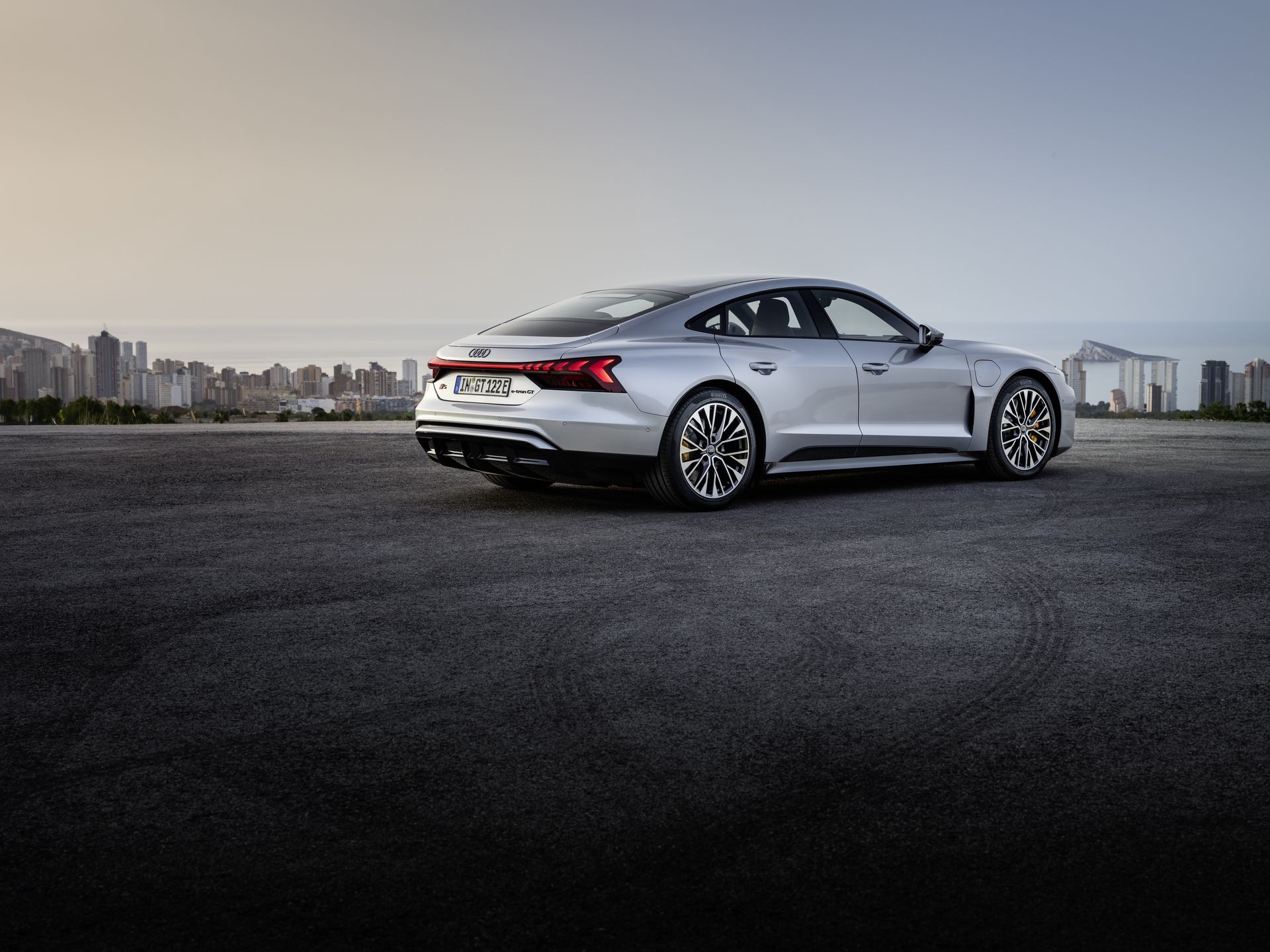 Audi e-trong GT