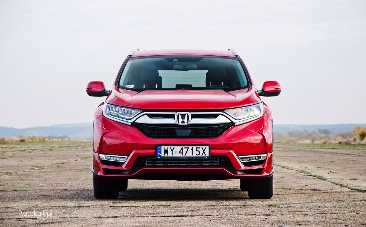 Honda CR-V z pakietem Aero ma nisko poprowadzony przedni zderzak