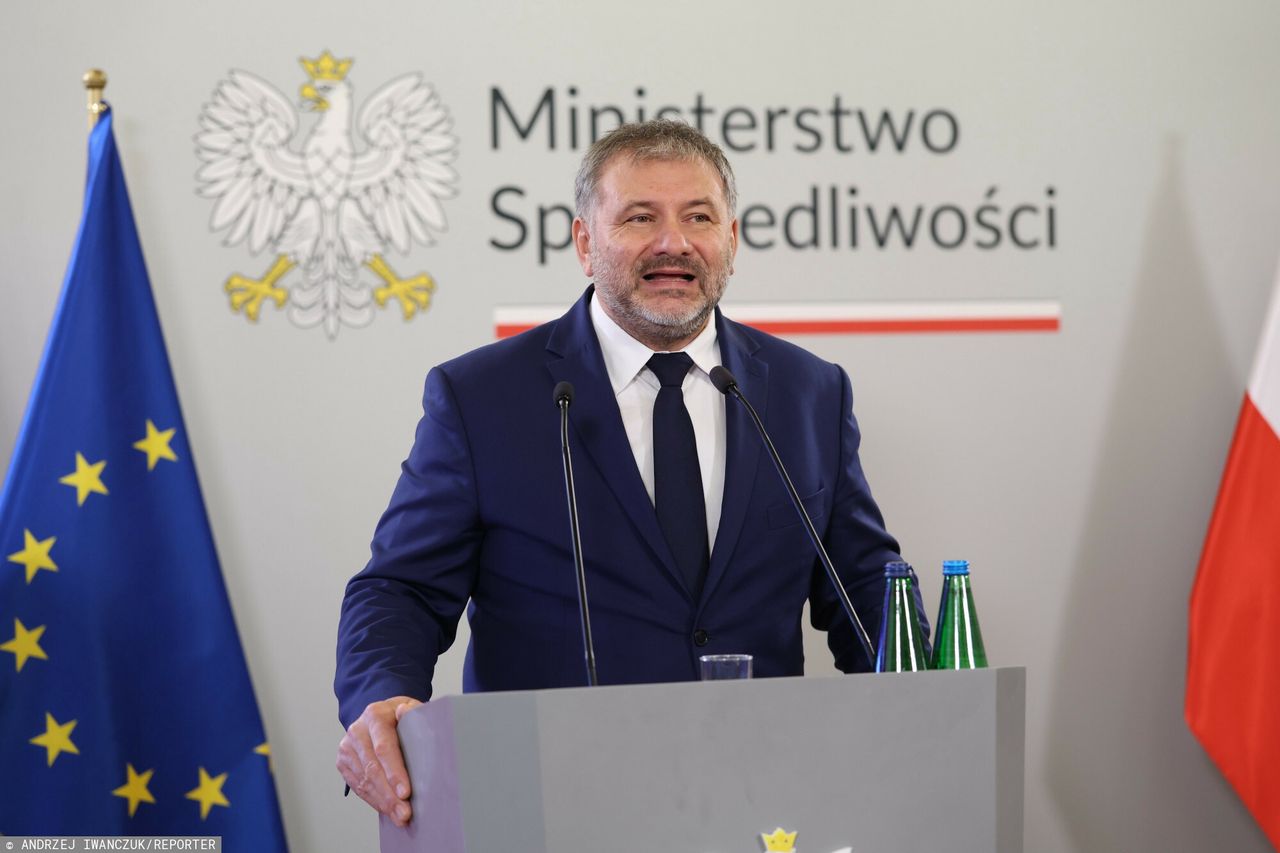 Minister zamieścił film. "Immunitet odebrano, żurek podano"