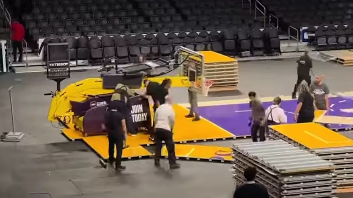 Transformacja hali w Los Angeles