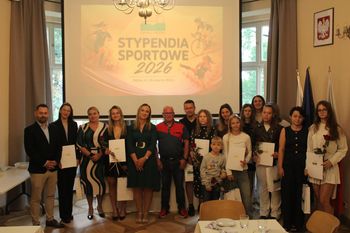 Stypendia sportowe w gminie Zbójno. Wsparcie dla ośmiu zawodniczek