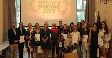 Stypendia sportowe w gminie Zbójno. Wsparcie dla ośmiu zawodniczek