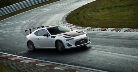 Toyota 86GRMN – odchudzony sportowiec tylko dla Japonii