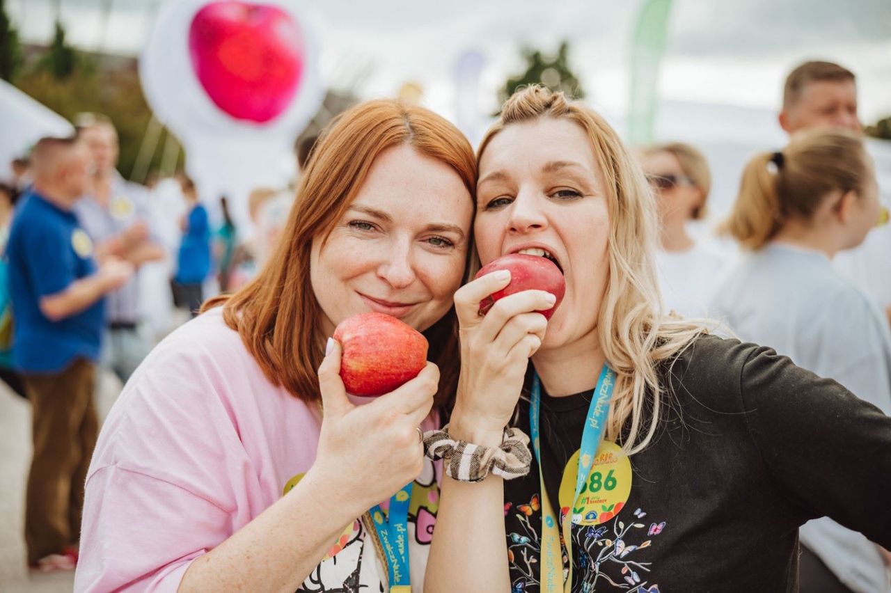 Jedno jabłko dziennie. Do jedzenia jabłek zachęcają sadownicy