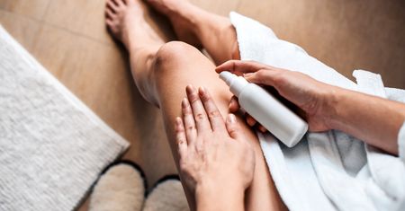 Bańka antycellulitowa. Jak działa i w jaki sposób jej użyć? Pozbądź się nieestetycznych zmian w kilka tygodni