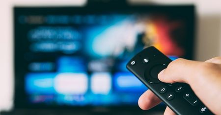 Telewizor cię szpieguje. Naukowcy wskazują dwie popularne marki