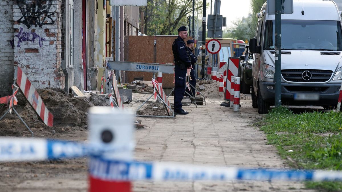 Miejsce odnalezienia czterech ciał w pustostanie przy ulicy Grzybowskiej na warszawskiej Wol