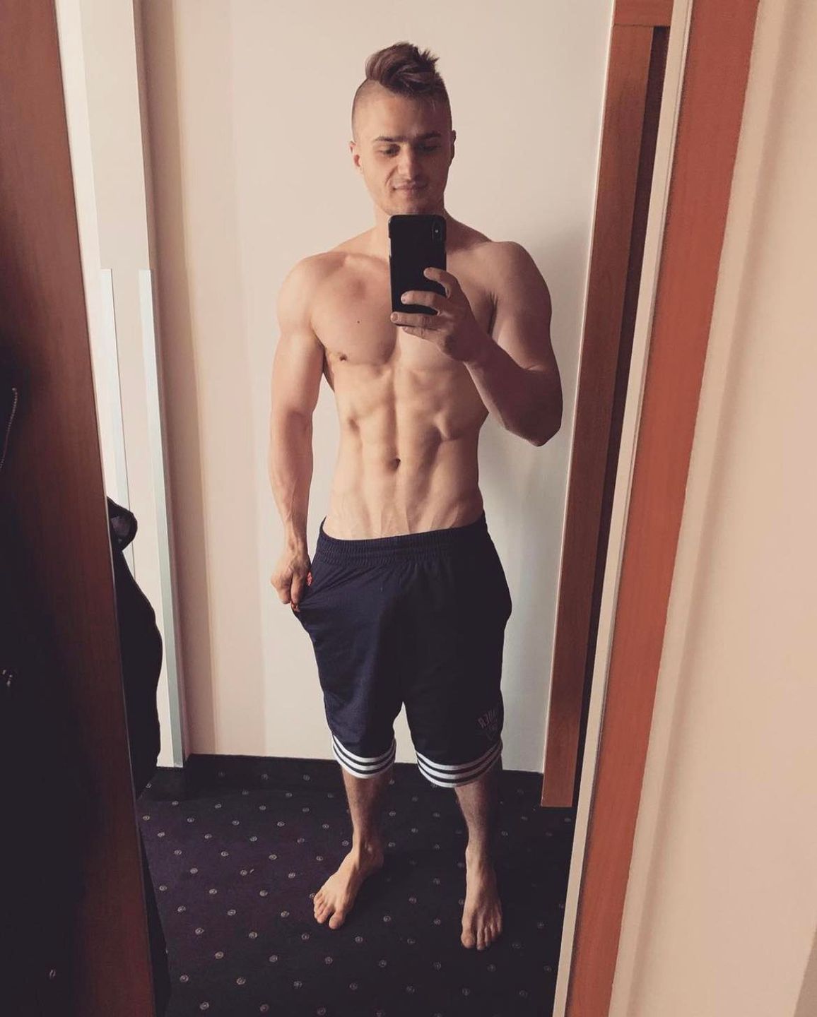 Gwiazdor Fame MMA został napadnięty we własnym domu?!