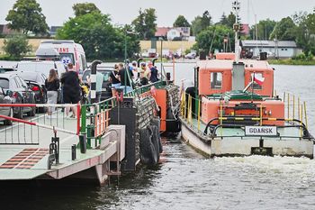 Mikoszewo: Przeprawa promowa - ukryta perła z bogatą historią