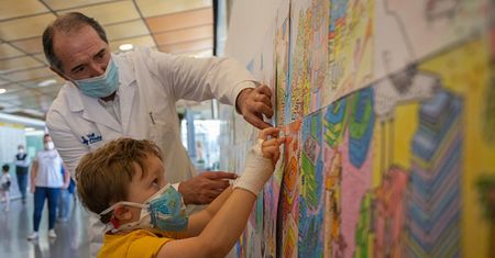 Niepokojące doniesienia o Delcie. Coraz więcej dzieci w ciężkim stanie