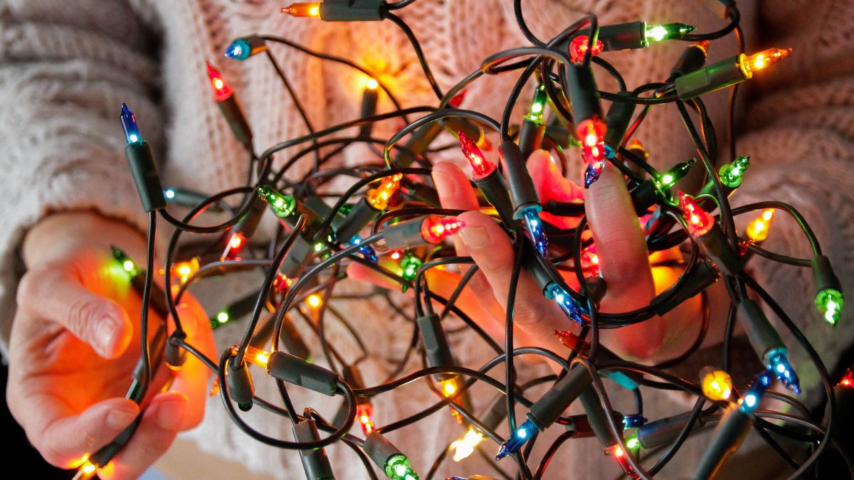 Lampki są nieodłącznym elementem choinkowych ozdób