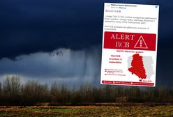 Alert w 12 województwach. SMS-y Rządowego Centrum Bezpieczeństwa