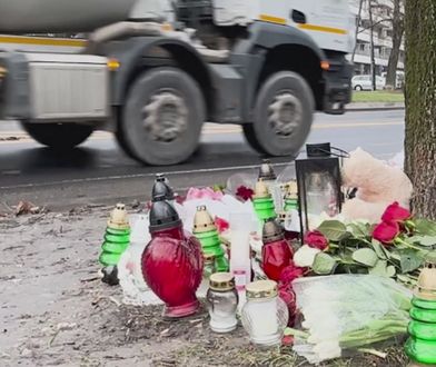 Śmiertelne potrącenie 14-latka. Kwiaty i znicze w miejscu wypadku na warszawskiej Woli