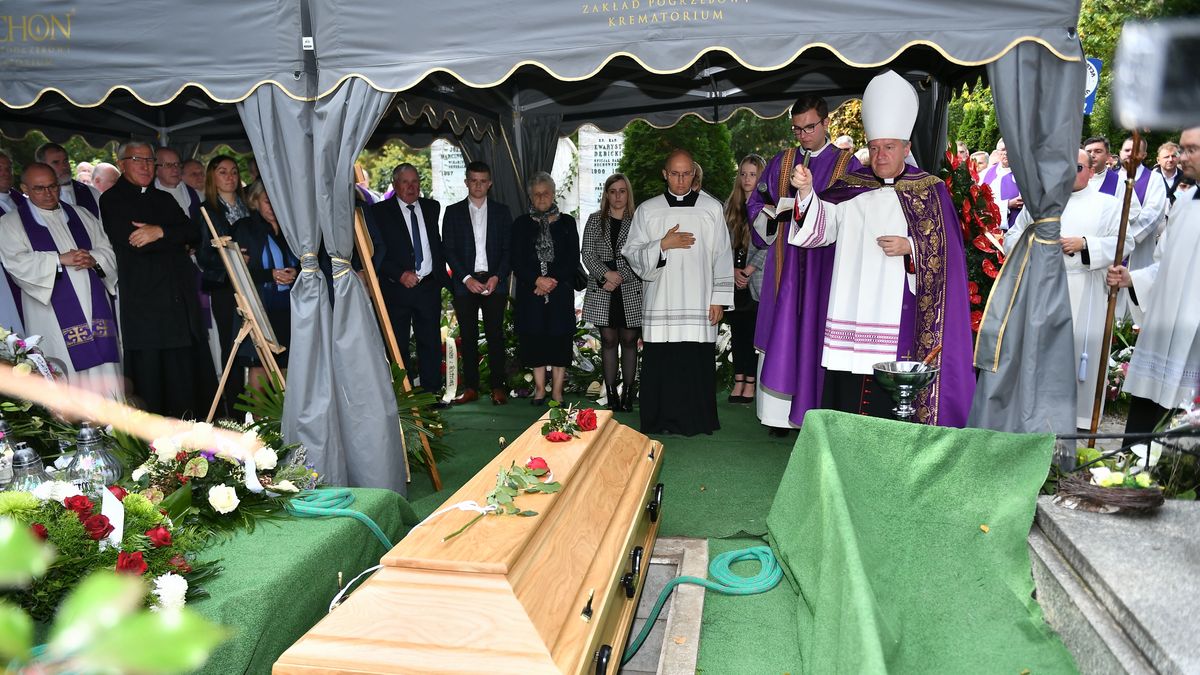 Pogrzeb biskupa Edwarda Janiaka 