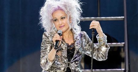 70-letnia Cyndi Lauper rusza w POŻEGNALNĄ trasę koncertową. Gwiazda zapowiedziała ostatnie występy w karierze