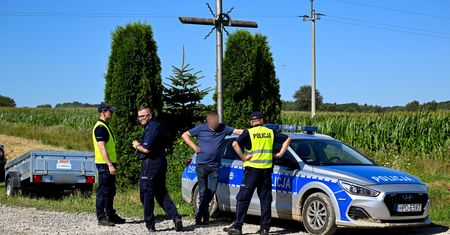 Prokuratura bada szczątki obiektu, który spadł na Lubelszczyźnie