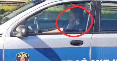 Skandaliczne wideo niesie się w sieci. Strażniczka miejska przyłapana