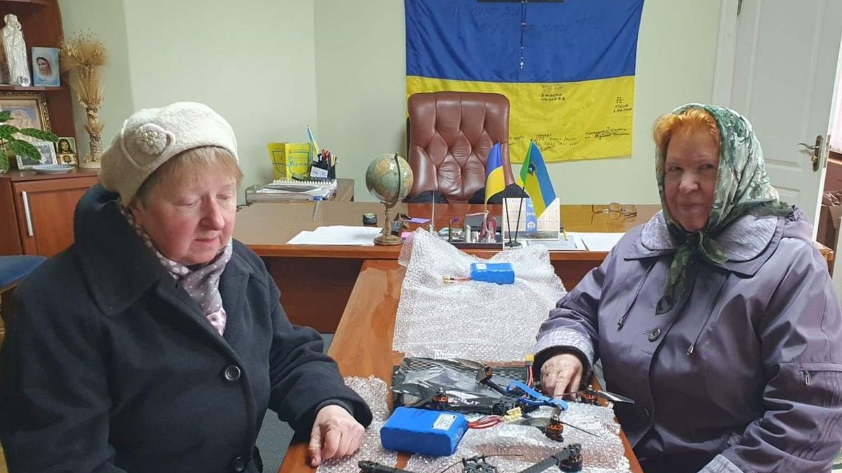 Panie Ludmiła i Halina zaoszczędziły z emerytur po 20 tysięcy hrywien, za które kupiły armii drony 