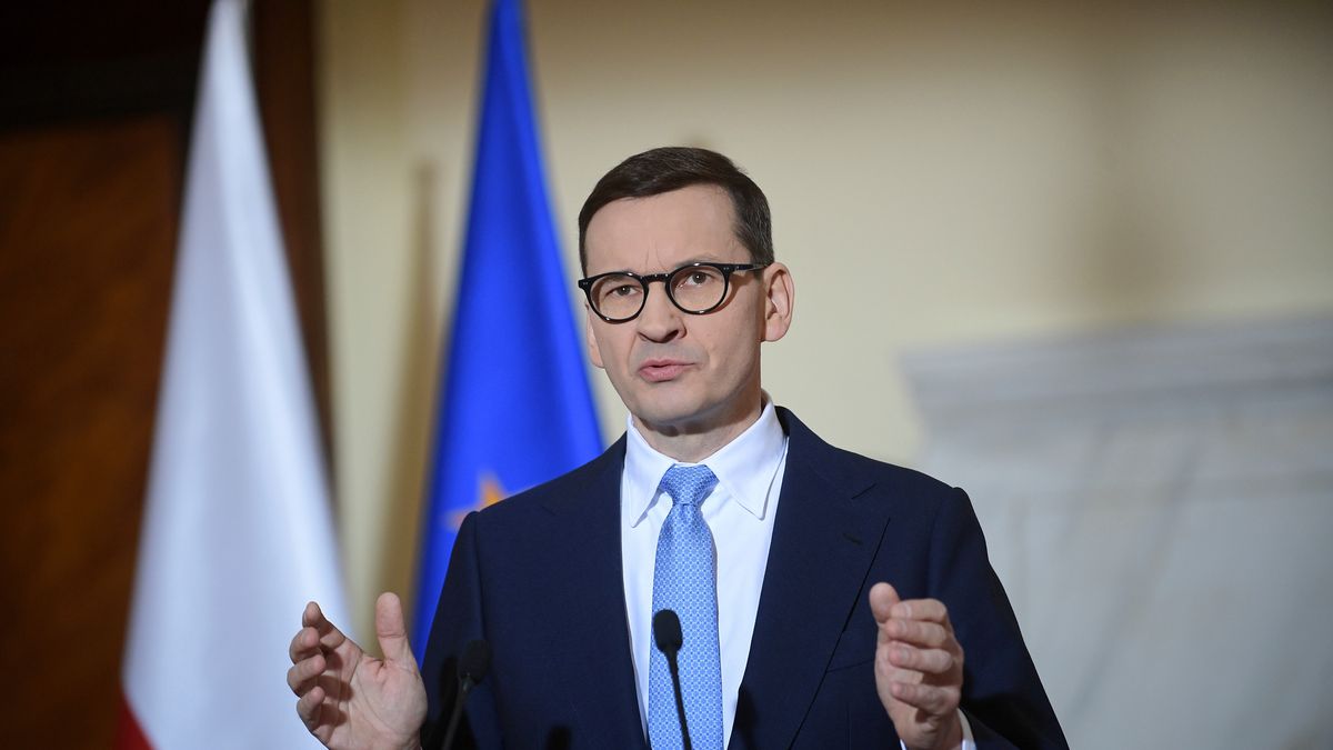 Warszawa, 04.04.2022. Premier Mateusz Morawiecki podczas konferencji prasowej w siedzibie Kancelarii Prezesa Rady Ministrów w Warszawie, 4 bm. Konferencja dotyczyła sytuacji w Ukrainie. (sko) PAP/Marcin Obara
