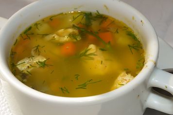 Dodaję do rosołu nietypowe warzywo. Zupa nabiera charakteru i ma wyraźniejszą nutę