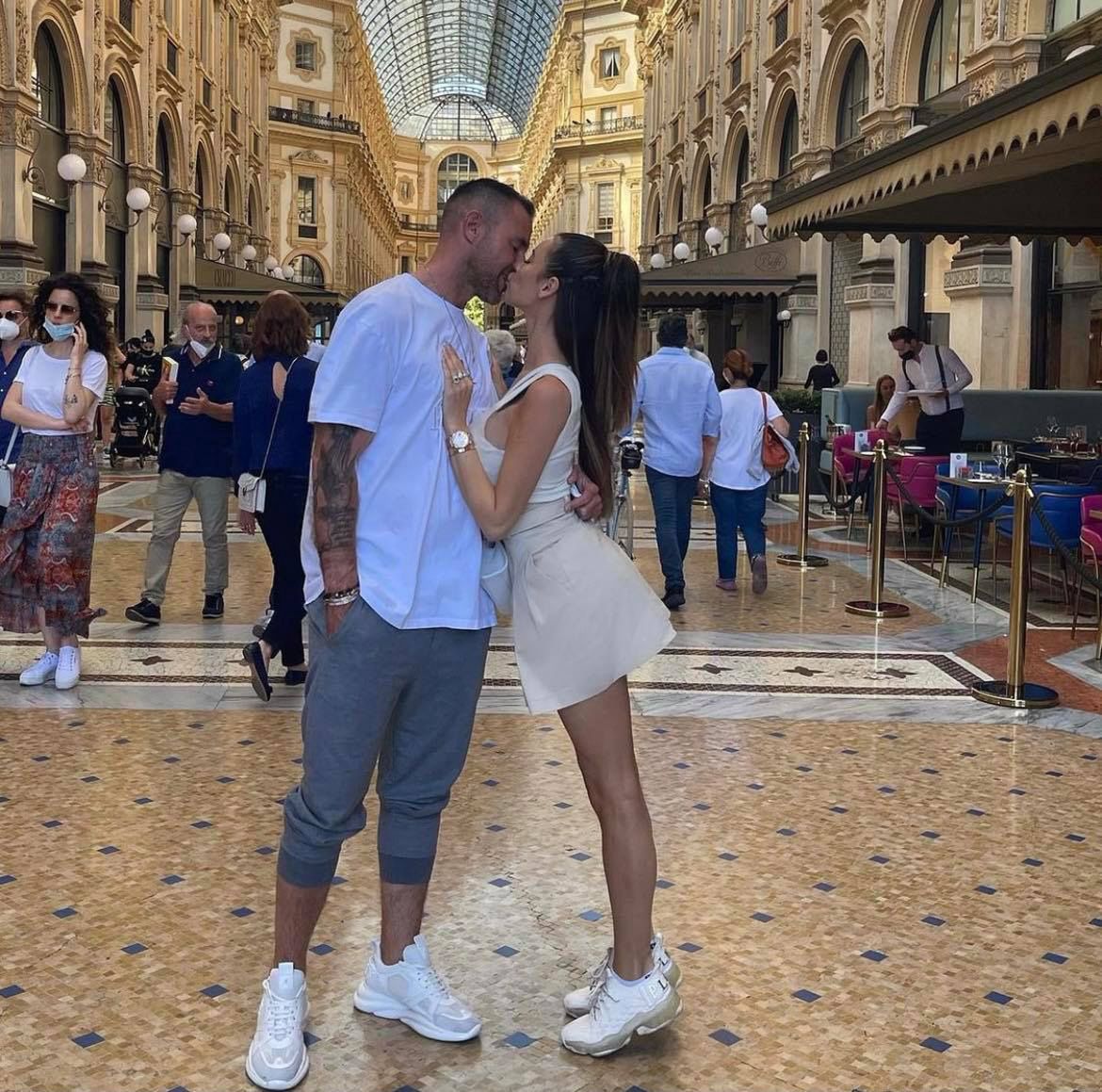 Philipp Plein obchodzi 2. rocznicę związku z sobowtórką Justyny Gradek
