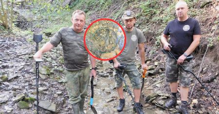Niezwykłe znalezisko. Leżał tak wiekami w rzece Jasiołka