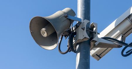 W niedzielę rano zawyją syreny alarmowe w całej Polsce. Nie ma to związku z wojną