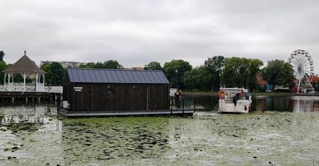 Ostróda: Odpłynął budynek, w którym w zeszłym roku była Informacja Turystyczna
