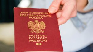 Paszport biometryczny w tydzień. Lotnisko we Wrocławiu oferuje już ekspresową usługę. Koniec z kolejkami w urzędach?