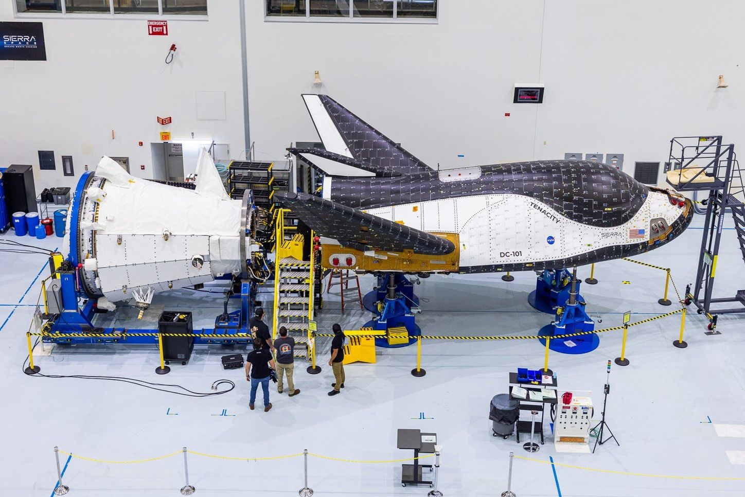 Dream Chaser Tenacity podczas przygotowań do pierwszego lotu.