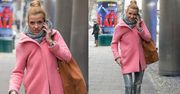 Koroniewska w różowym płaszczu i podartych dżinsach (ZDJĘCIA)