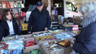 Koszalin: Słoneczny wtorek na targowisku. Co słychać na stoiskach? [ZDJĘCIA]