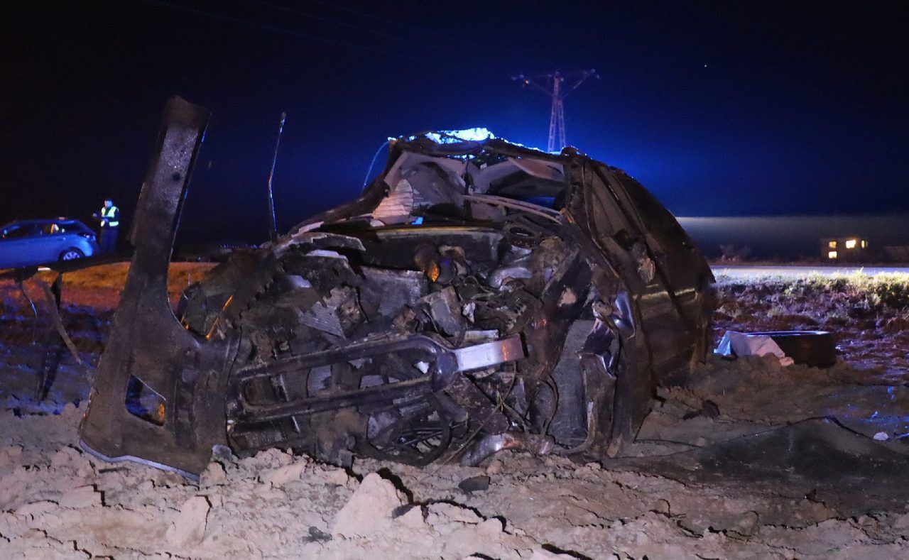 Babin: Peugeot wypadł z drogi, przeleciał 30 metrów i koziołkował. Pijany kierowca wiózł syna