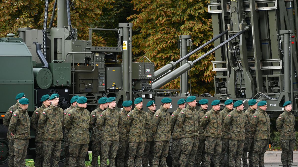 Wojtek Jargi�o
armia, bro�, militaria, przeciwlotniczy, przekazanie, system, wojsko, wojskowy, �o�nierze, polityk, polityka, systemy, umowa ramowa, wojsku, �o�nierzom, �o�nierzy