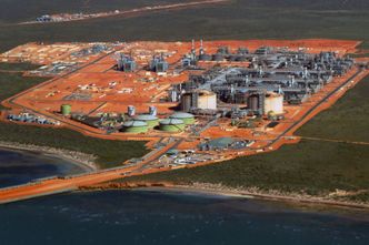 "W najgorszym momencie". Cyklon wstrzymał produkcję gazu w zakładach gigantów