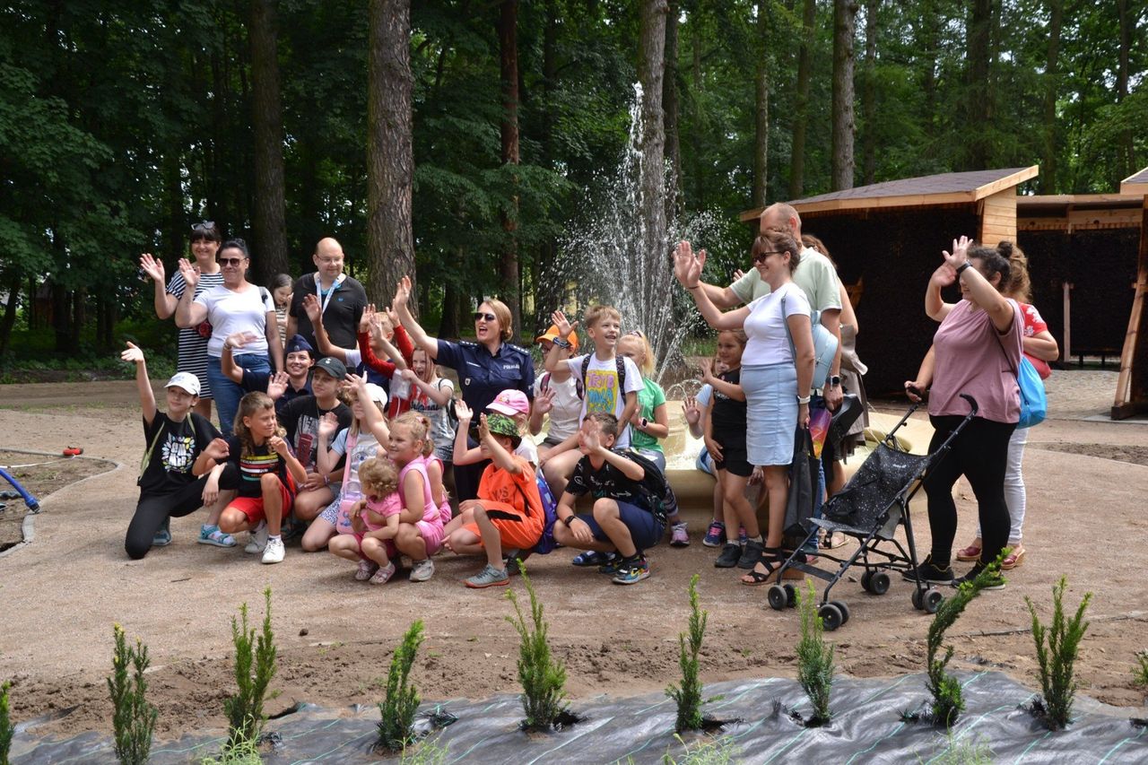 Lipno: Dzieci poczuły smak policyjnej służby. Policyjna gra terenowa