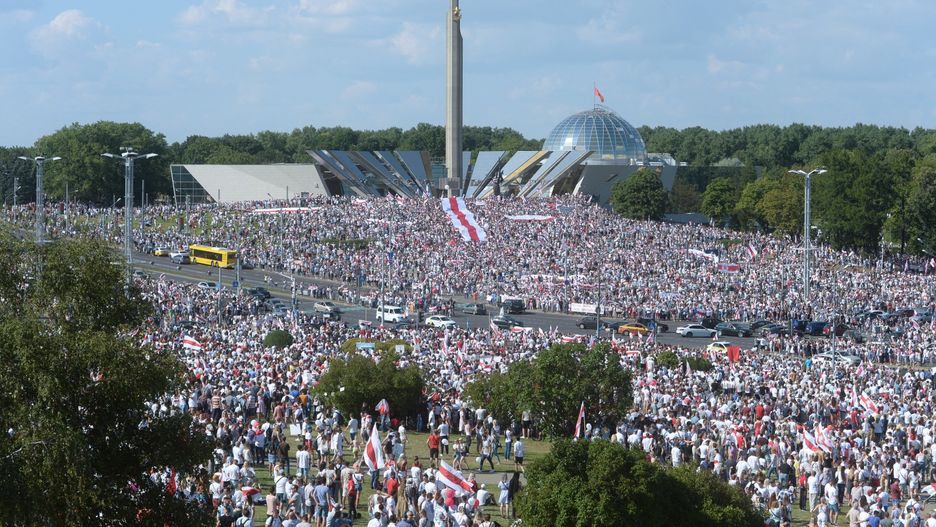 Nawet 100 tys. osób zgromadziło się w Mińsku na marszu wolności