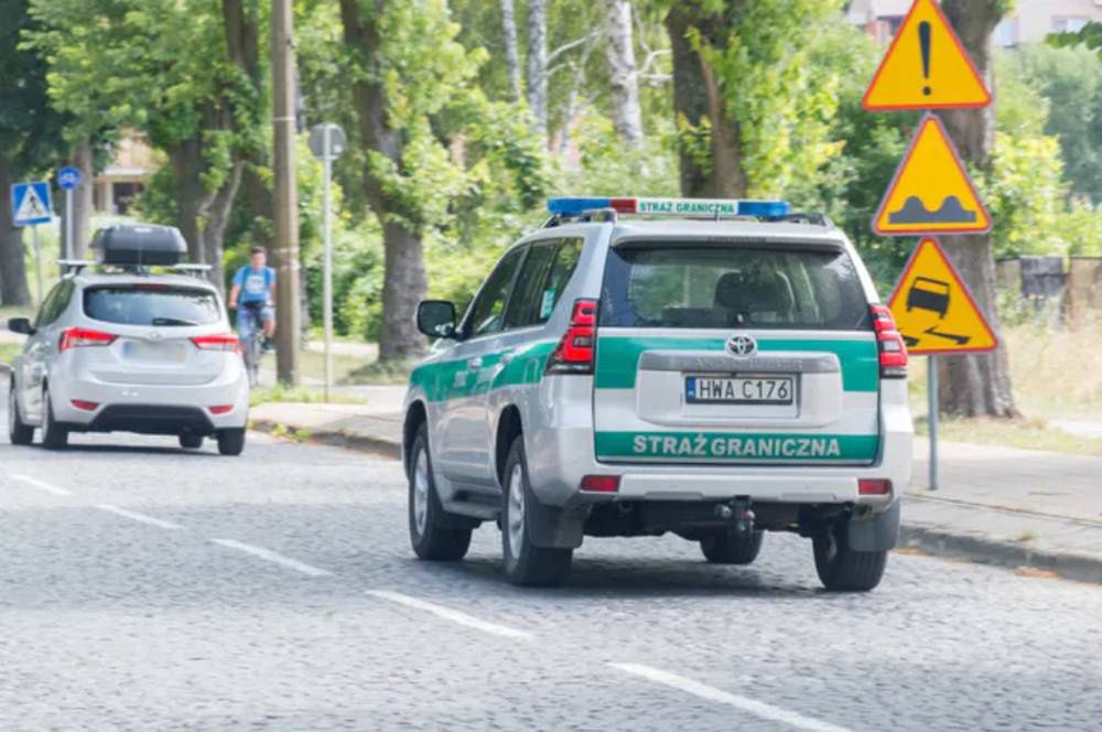 Gołdap: Funkcjonariusze Straży Granicznej zatrzymali nieuczciwych handlarzy aut