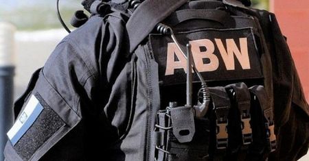 Niebezpieczna przesyłka. Obywatelka Ukrainy oskarżona przez ABW
