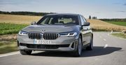 BMW 320e i 520e dla oszczędnych. Bazowe plug-iny dołączają do oferty