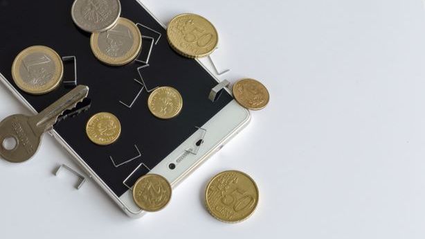 Spiesz się, tak szybko upada. Na co zwrócić uwagę wybierając ochronę ekranu? 1