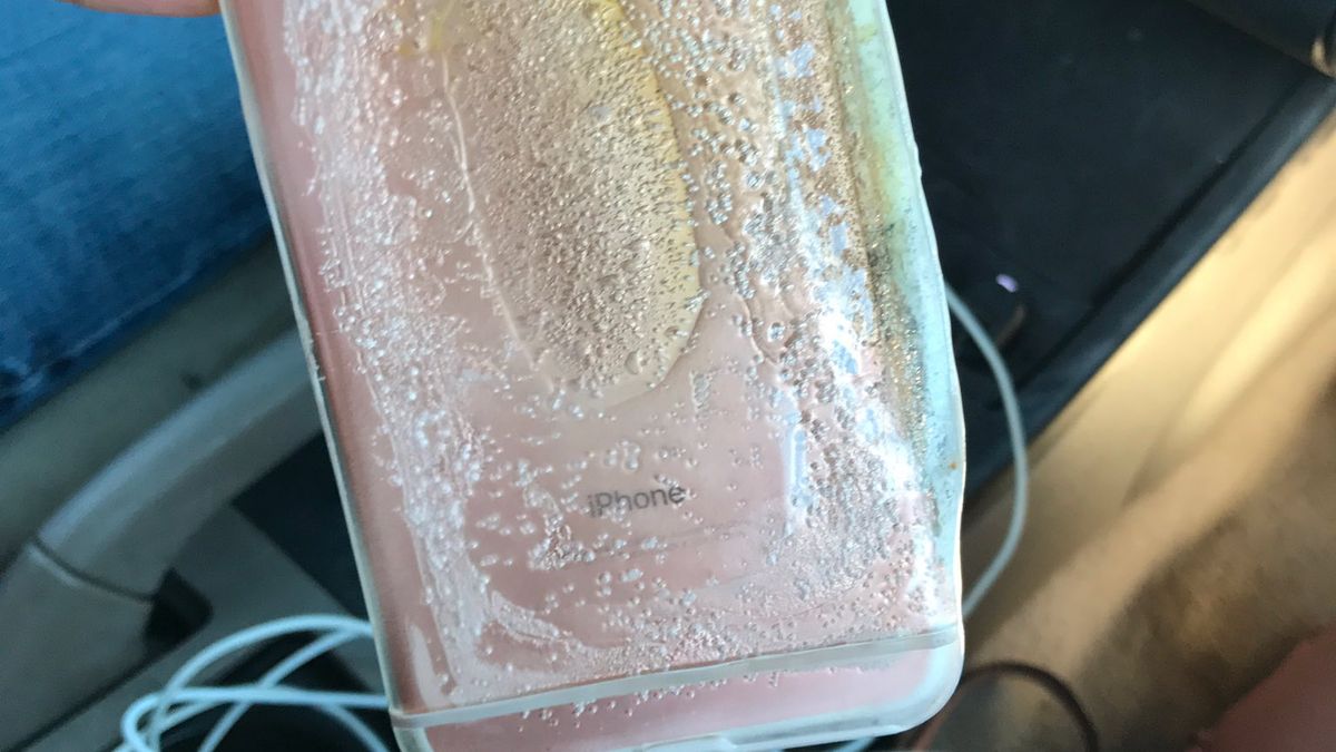 iPhone 7 Plus stopił się na oczach właścicielki. Jest wideo 1