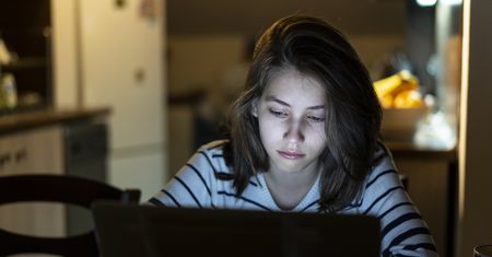 Ofiary czują się upokorzone i winne. Stalking przybiera na sile