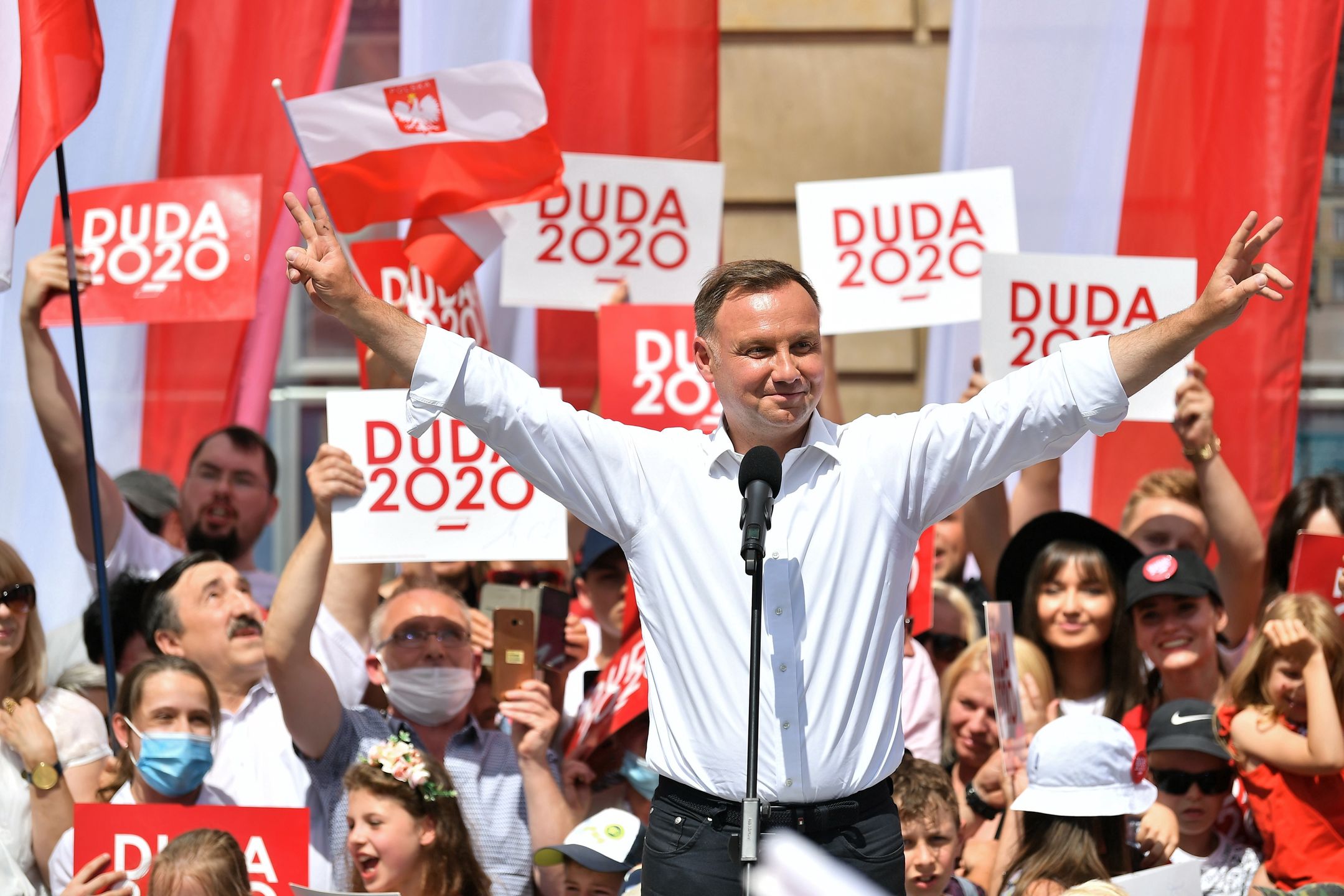 Najnowszy sondaż prezydencki wykazuje niewielką przewagę jednego z kandydatów