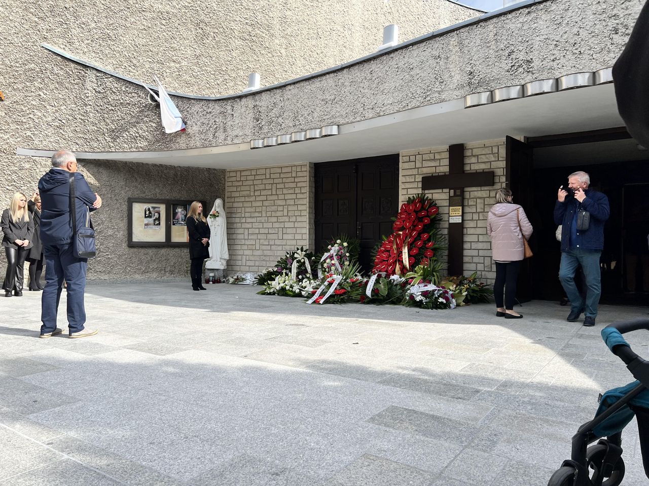 Pogrzeb biskupa Edwarda Janiaka w kościele pw. św. Wawrzyńca 