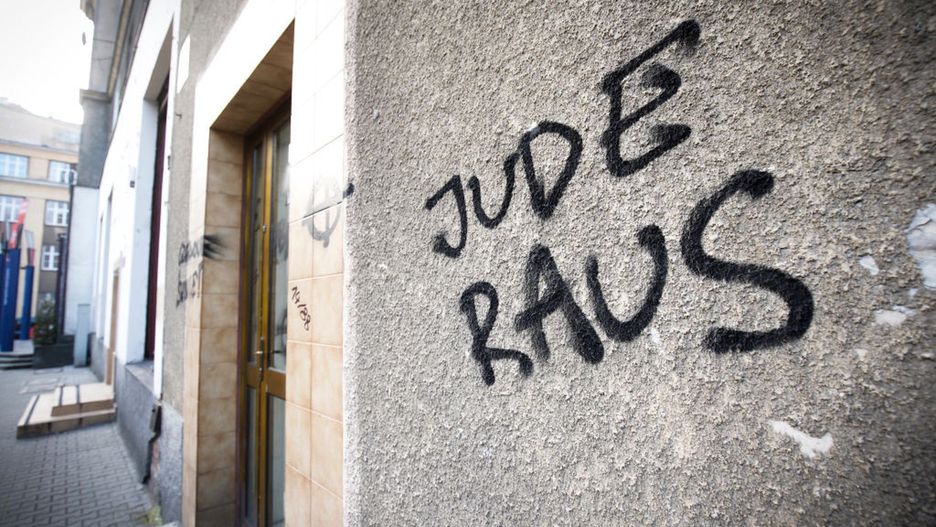 Citizens Of Poland Office Vandalised With Hate Symbols
The office of the civic action committee Obywatele RP (Citizens of Poland) is seen besmirched with hate propaganda including anti-Semitic messages and white power symbols in Warsaw, Poland on February 25, 2019. The graffiti was most likely painted over the weekend right after Obywatele RP organized a counter demonstration in the town of Hajnowka where Polish nationalists staged a commemoration march for the &quot;damned soldiers&quot;, anti-communist insurgents sentenced to death by the communist authorities shortly afther the end of the second World War. (Photo by Jaap Arriens/NurPhoto via Getty Images)
NurPhoto
Israel, Warsaw, action, anti-semitism, celtic cross, democracy, discrimination, facism, gallows, graffiti, hangman, insult, jew, jewish, joden, joods, jude raus, juden, nationalism, nazi, nazism, neo nazi, office, poland, politics, profanity, rope, star, star of david, symbol, symbolism, vandalism, wall, white power, zionism, Social Issues, Politics, Human Rights, crime, Warsaw