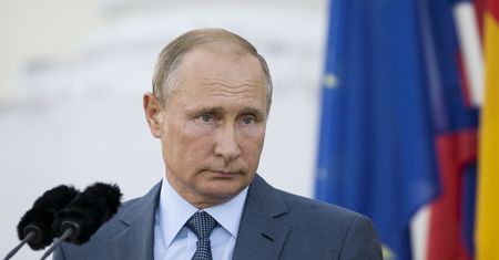 FAZ: Putin owinął sobie Niemców wokół palca